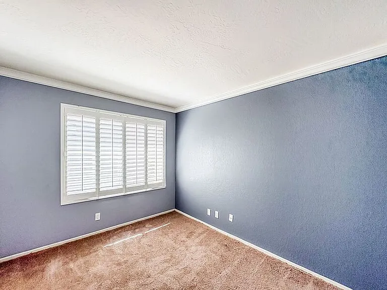 1020 Grape St — Photo 9