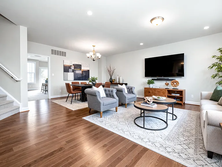 2794 Ashcombe Dr — Photo 4