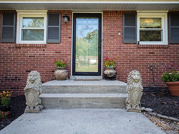 5th image of 106 Dellrose Dr