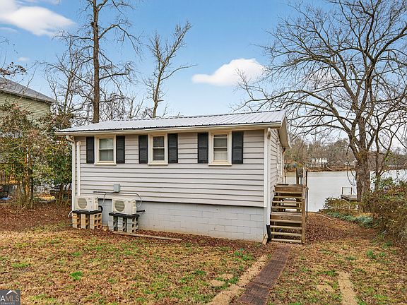4th image of 126 Elizabeth Cir