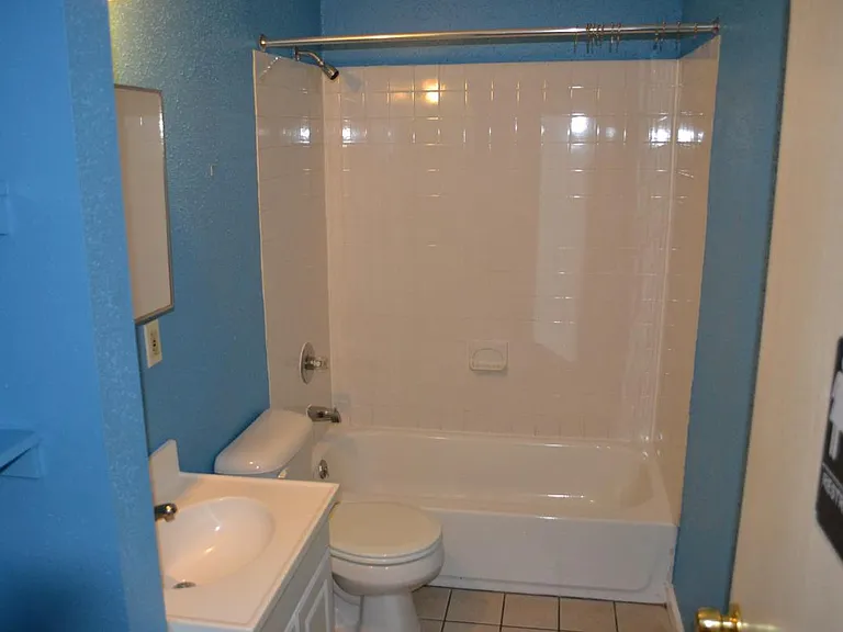 305 Emming St — Photo 22