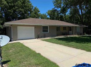 740 E 17th St, Crete, NE 68333