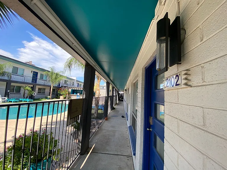 1 and 2 Bedrooms Great Location with Community Pool and Onsite Laundry! 1/2 of Mile from U of A — Photo 29