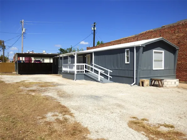 105 E 9th St, Cisco, TX 76437