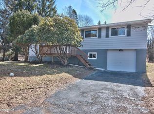 50 Lakeview Dr, Albrightsville, PA 18210