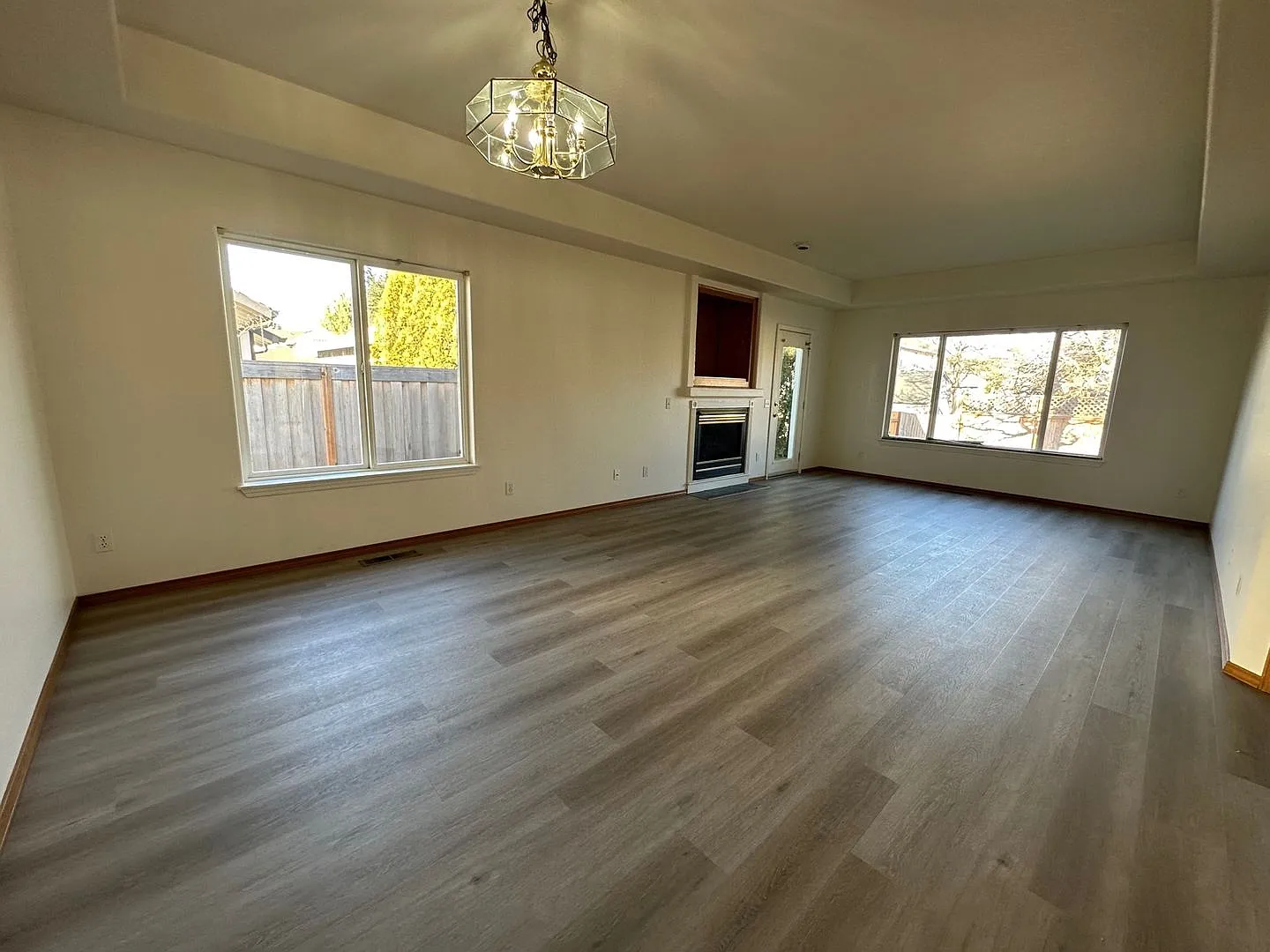1482 SW 204th Avenue ~ Great single-level Home! — Photo 3