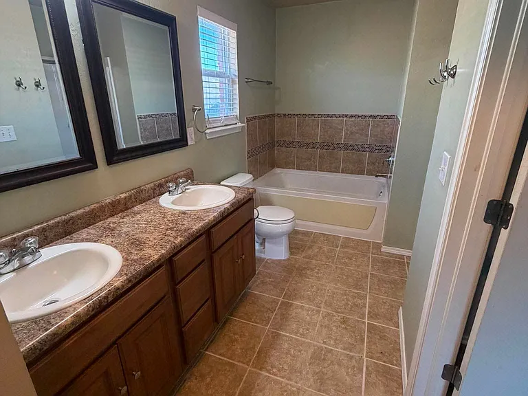 524 E Juniper Ln — Photo 16