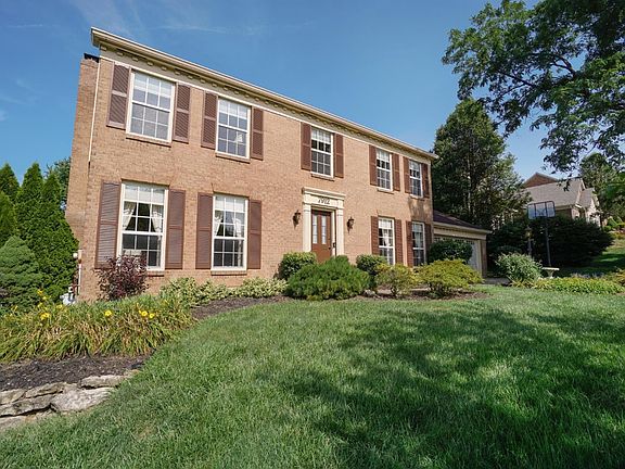 2nd image of 7912 Meadowcreek Dr