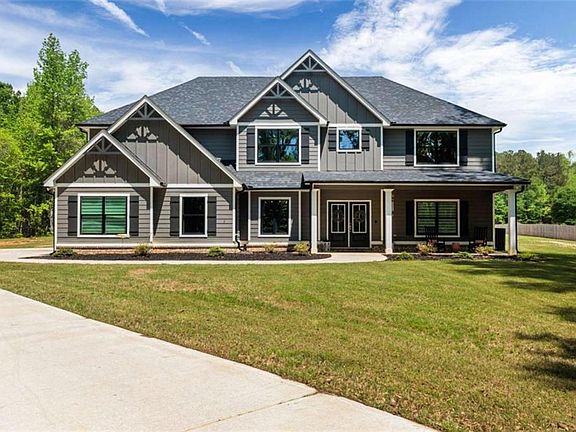 3rd image of 415 Paynes Lake Rd