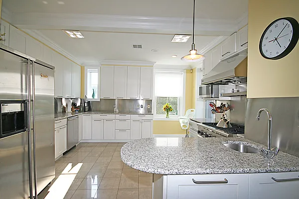 Sold by Keller Williams City Life Realty | media 4