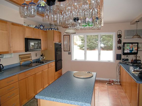 2nd image of 16 S Barkway Ln