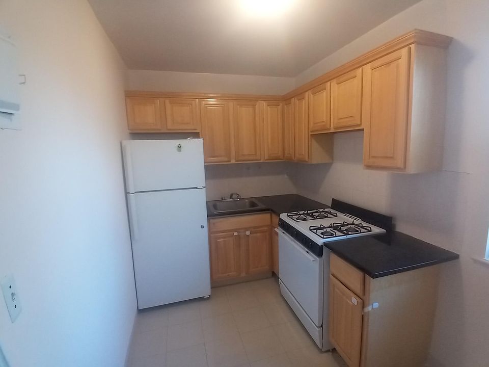 1st image of 138-31 78th Ave #F