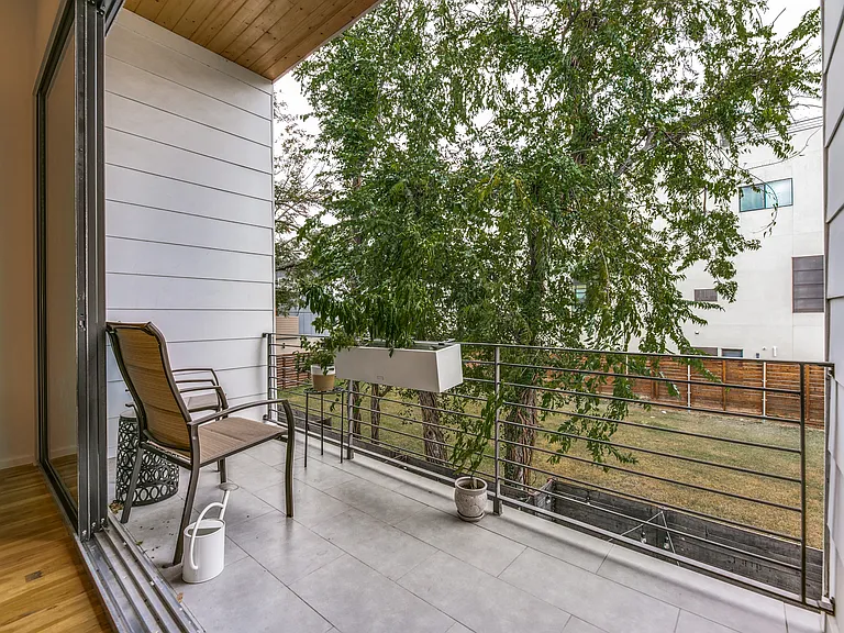 1839 Summit Ave #3 — Photo 14