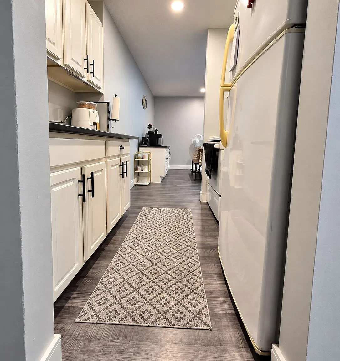 2 bed, $1,650 — Photo 3