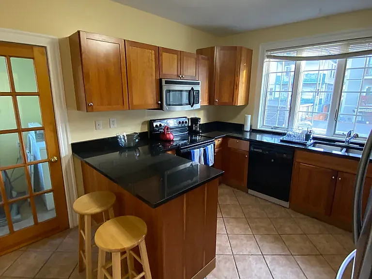 27R Albion St #2-2A