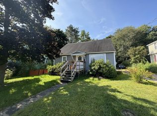 28 Prospect St, Essex Junction, VT 05452