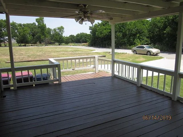 605 Jackson St — Photo 5