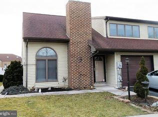 1122 Roosevelt Ct, Hanover, PA 17331