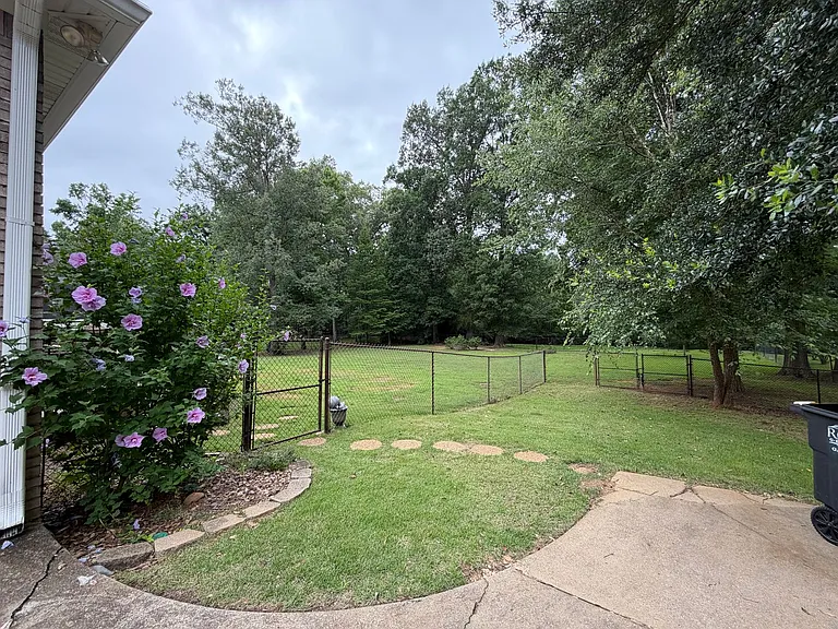 216 Rollingwood Cir NW — Photo 45