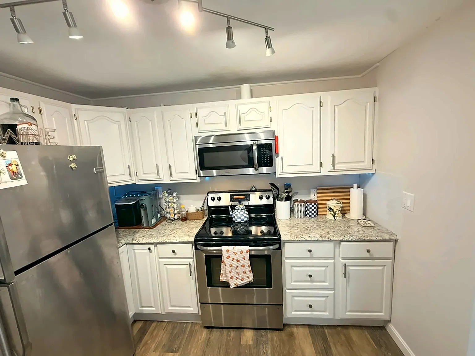 3 bed, 1450 sqft, $3,100 — Photo 3
