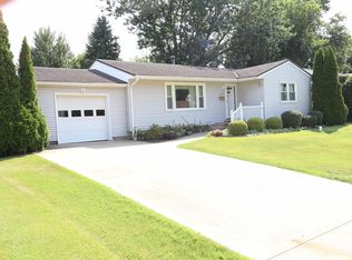 3324 Crestview Dr, Quincy, IL 62301