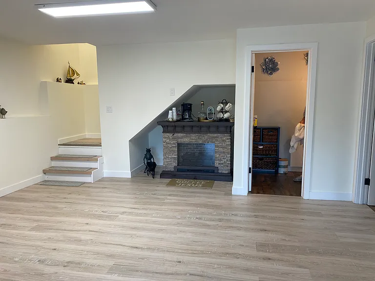 449 Lochwood Dr — Photo 10