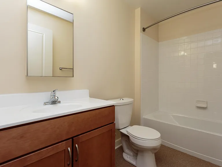 Eastbrooke Apartments — Photo 4