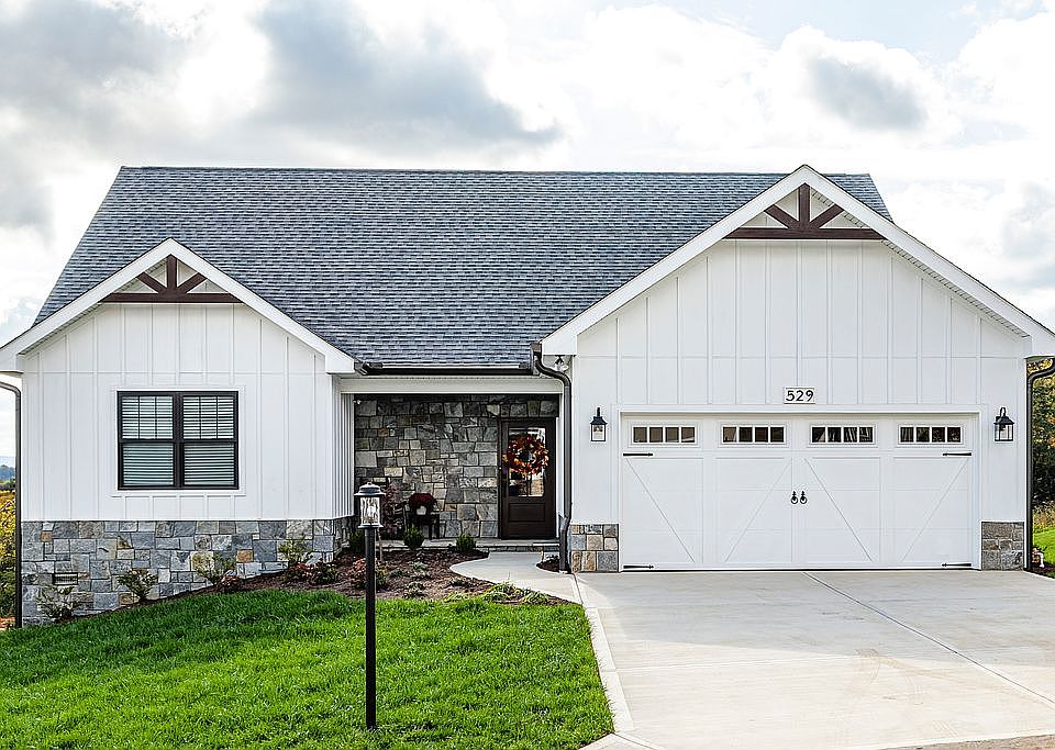 1st image of 529 Simmons View Dr