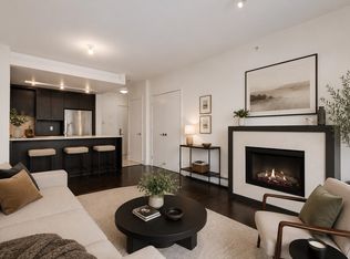 1320 Chesterfield Ave #1208, North Vancouver, BC V7M 0A6