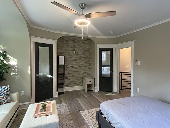 2nd image of 518 W Clapier St #2