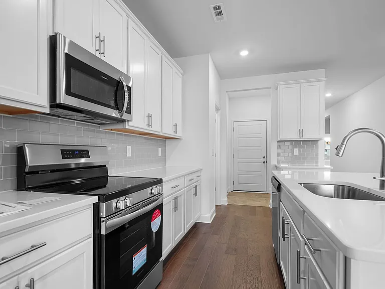 4925 Turquoise Ln — Photo 9