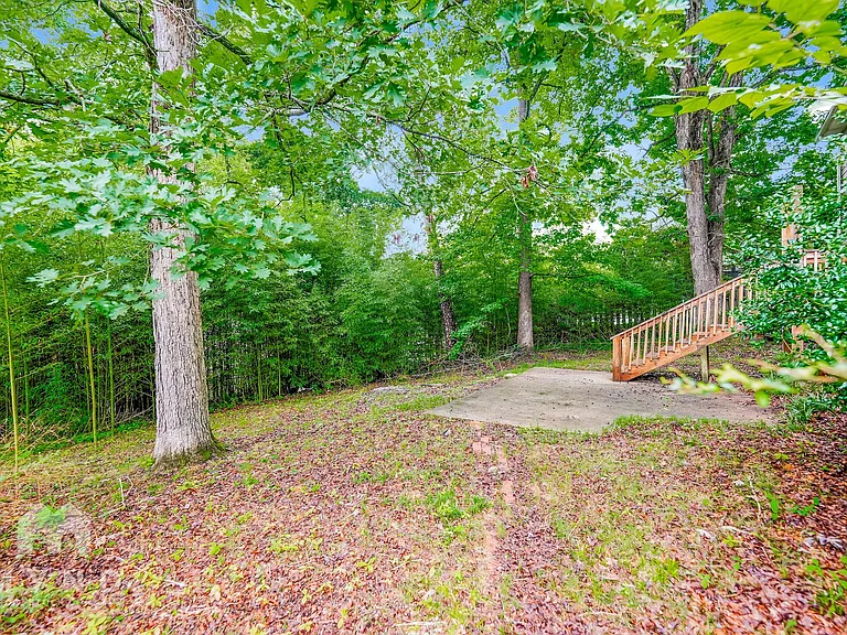 1438 Cabin Hill Rd — Photo 26