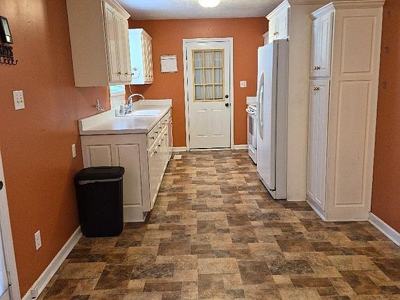 2nd image of 266 Lakewood Dr