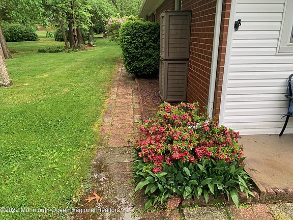 3rd image of 3D Snowberry Ln