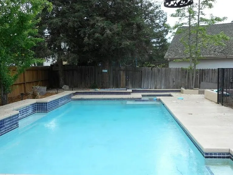 7525 Ryland Ct — Photo 1