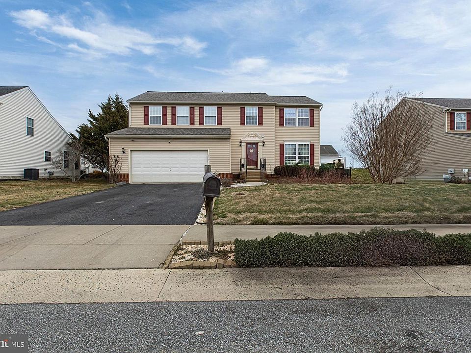 1st image of 250 E Braeburn Dr