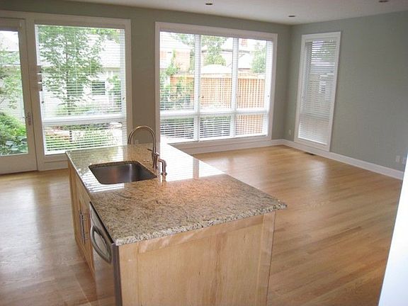 5th image of 2707 Champa St