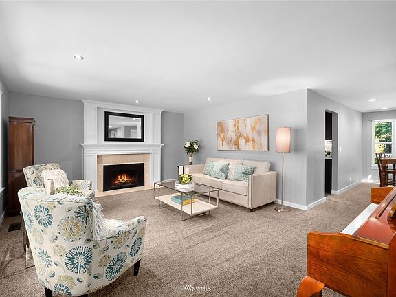 Wonderful floor plan with defined formal & informal spaces. 