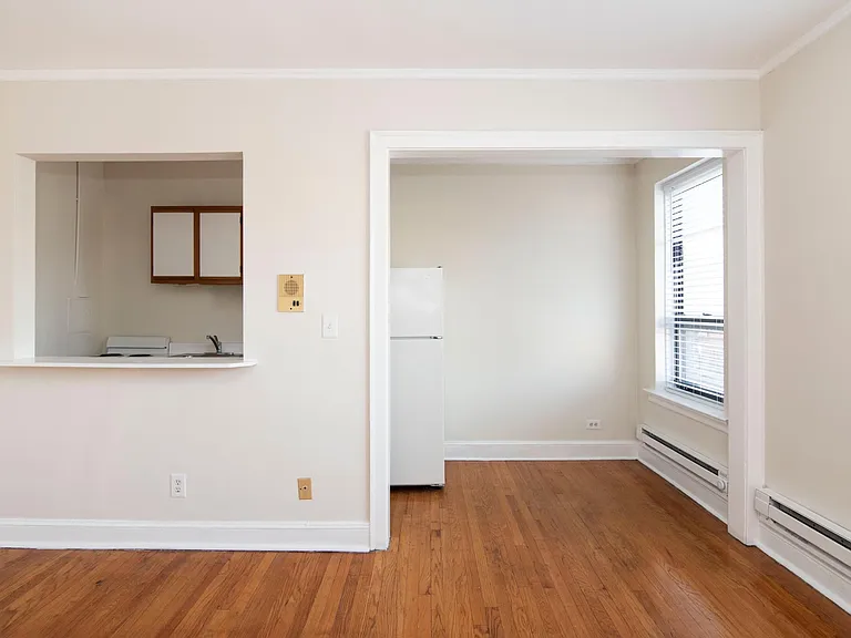 3345 N Marshfield Ave #409 — Photo 3