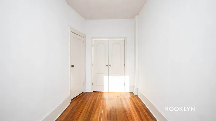 Rented by Nooklyn NYC LLC | media 18
