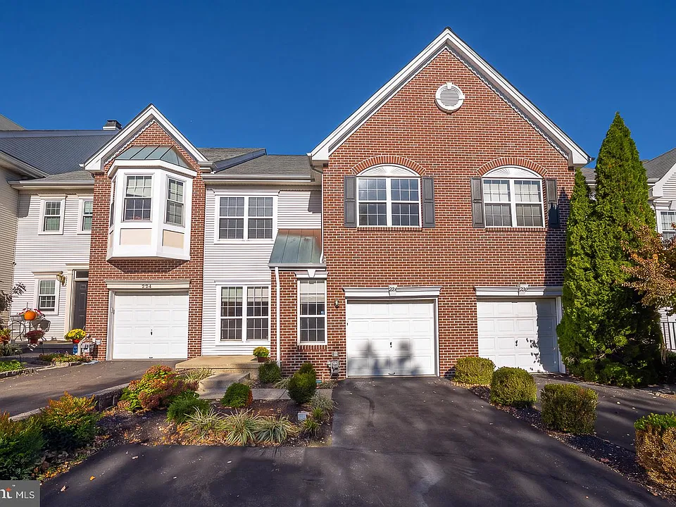 222 Valley Forge Lookout Pl