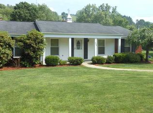 7525 Noblestown Rd, Mc Donald, PA 15057