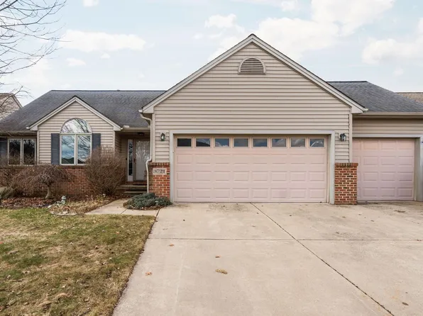 3721 Bristol Dr, Dexter, MI 48130