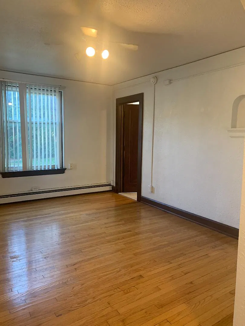 727 N Capitol Ave - G101 — Photo 2