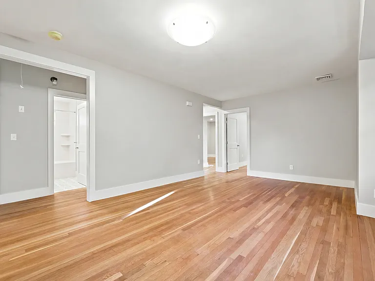 127-129 Palmer St #2 — Photo 32