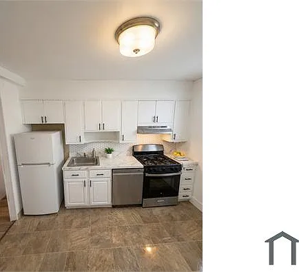 3 bed, 950 sqft, $2,000 — Photo 2