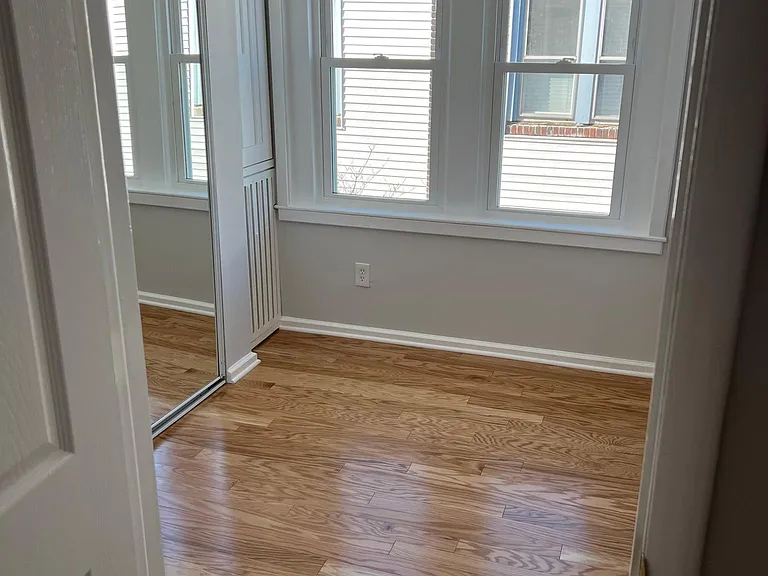 145 Roosevelt Ter — Photo 28
