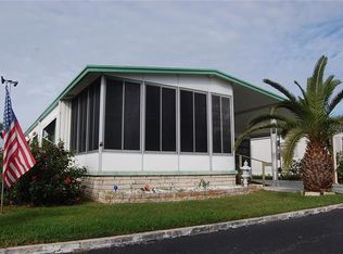 2101 Manoa Dr, Holiday, FL 34691