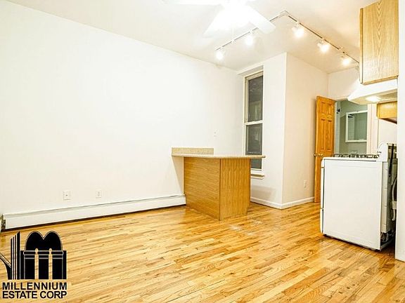 3rd image of 647 Franklin Ave APT 3RF