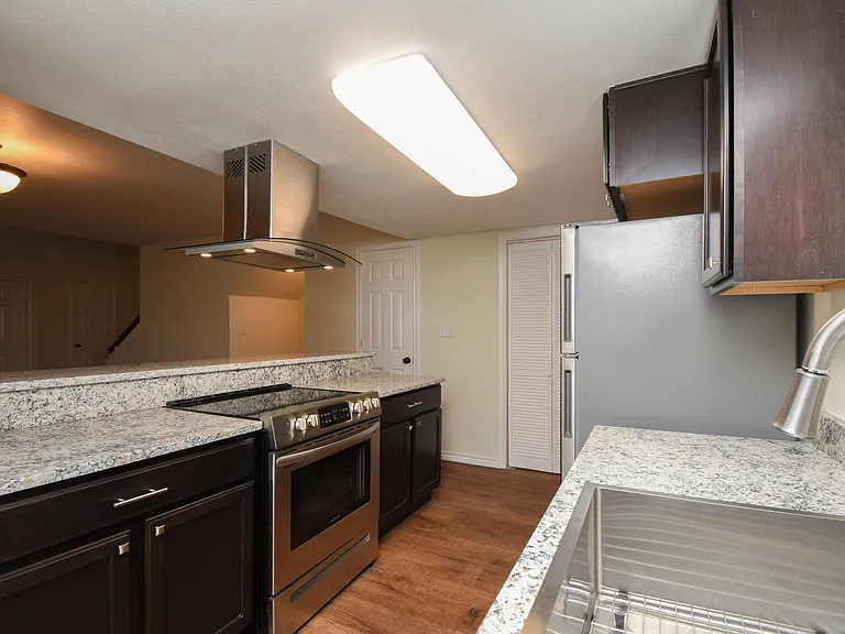 The Villas Apartments — Photo 90